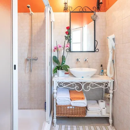 Chalet Cyane & Vigo's Cottage, Caminho Do Massapez, N.º40