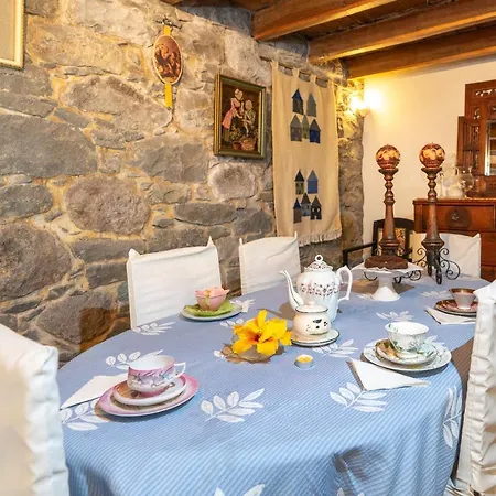 Cyane & Vigo's Cottage, Caminho Do Massapez, N.º40 Arco da Calheta (Madeira)