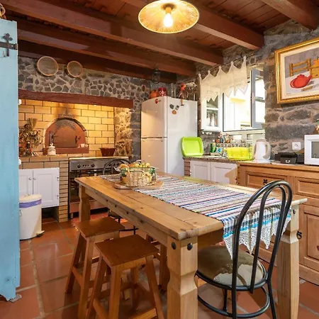 Cyane & Vigo's Cottage, Caminho Do Massapez, N.º40 Chalet *