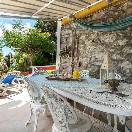 Chalet Cyane & Vigo's Cottage, Caminho Do Massapez, N.º40 Arco da Calheta (Madeira)