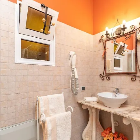 Chalet Cyane & Vigo's Cottage, Caminho Do Massapez, N.º40 *