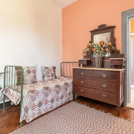 Cyane & Vigo's Cottage, Caminho Do Massapez, N.º40